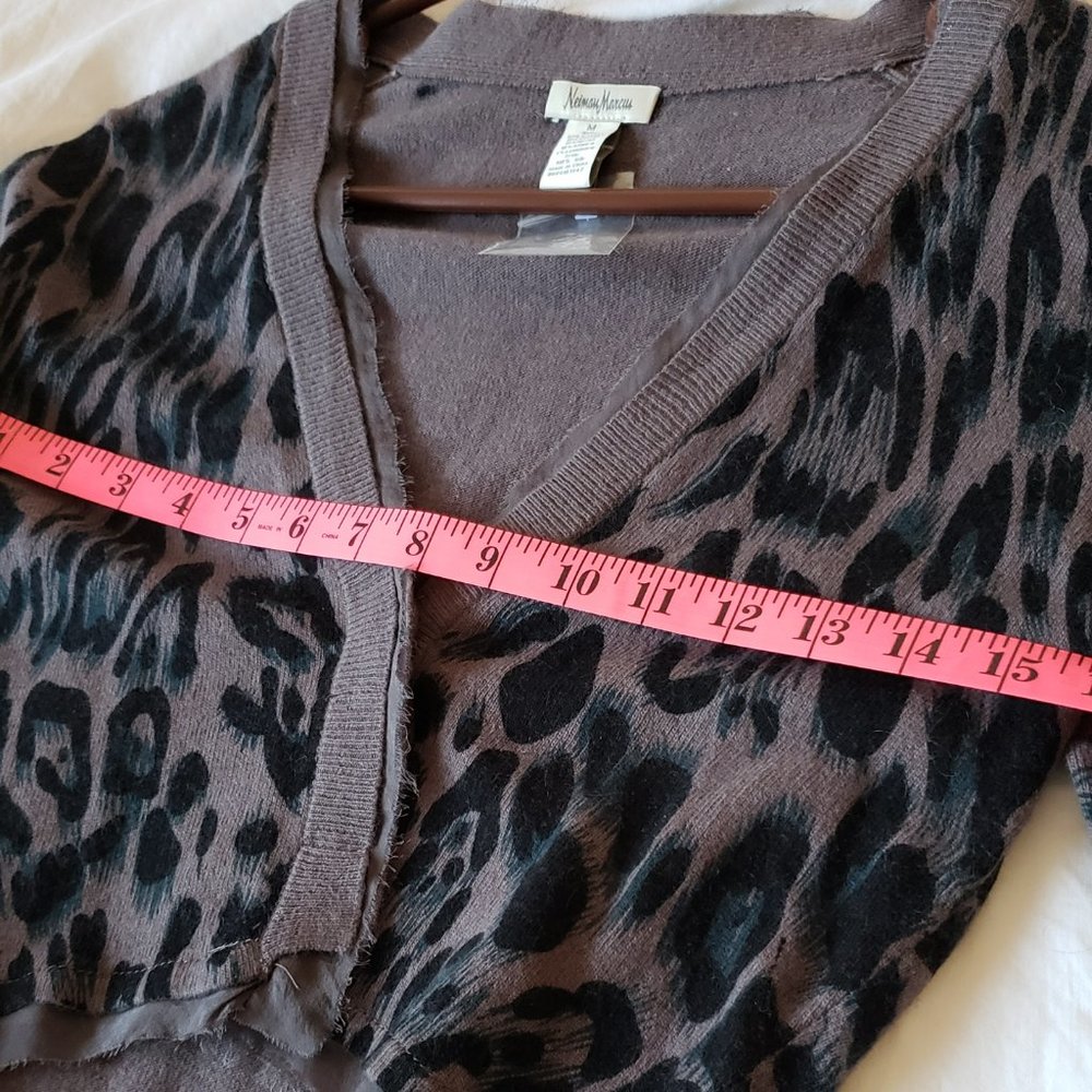 Neiman Marcus cardigan - Picture 3 of 4